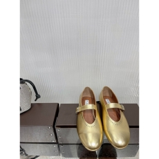 Other flat shoes